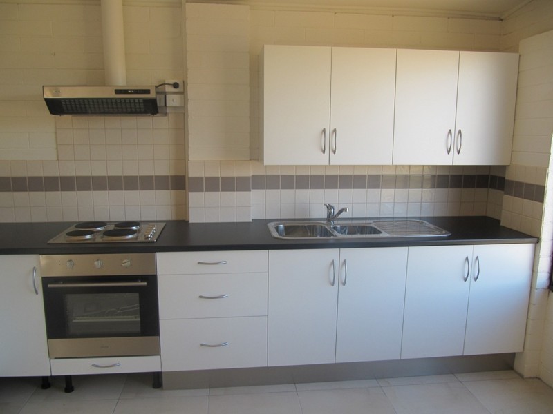 15 Leonard Street, Wallaroo SA 5556