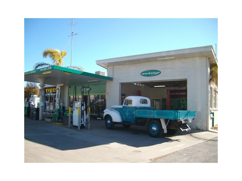 cnr Irwin and Hughes (BP), Wallaroo SA 5556