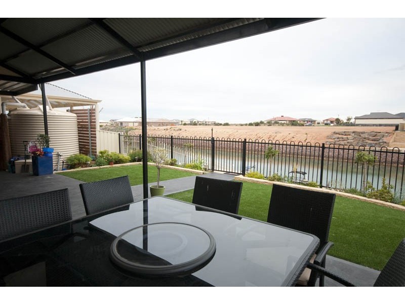 70 Gilmore Crescent, Wallaroo SA 5556