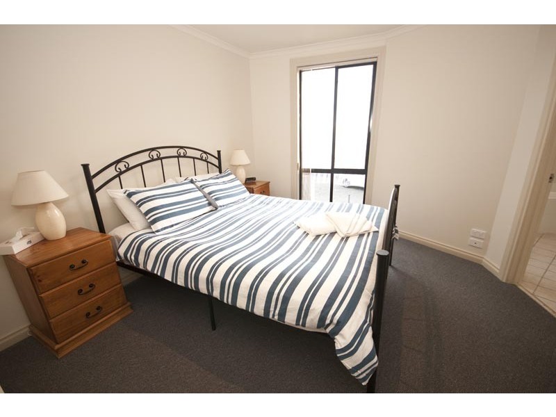 2 Hughes Avenue, Moonta Bay SA 5558