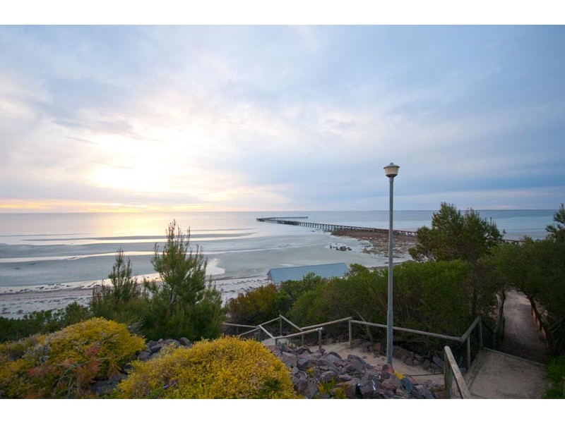 2 Hughes Avenue, Moonta Bay SA 5558