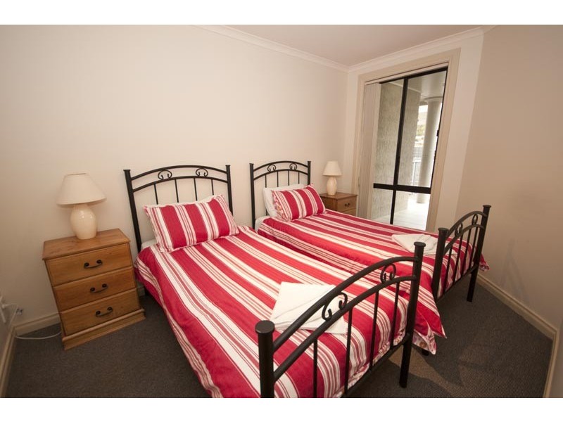 2 Hughes Avenue, Moonta Bay SA 5558