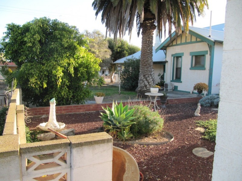 25 Bagot St, Wallaroo SA 5556
