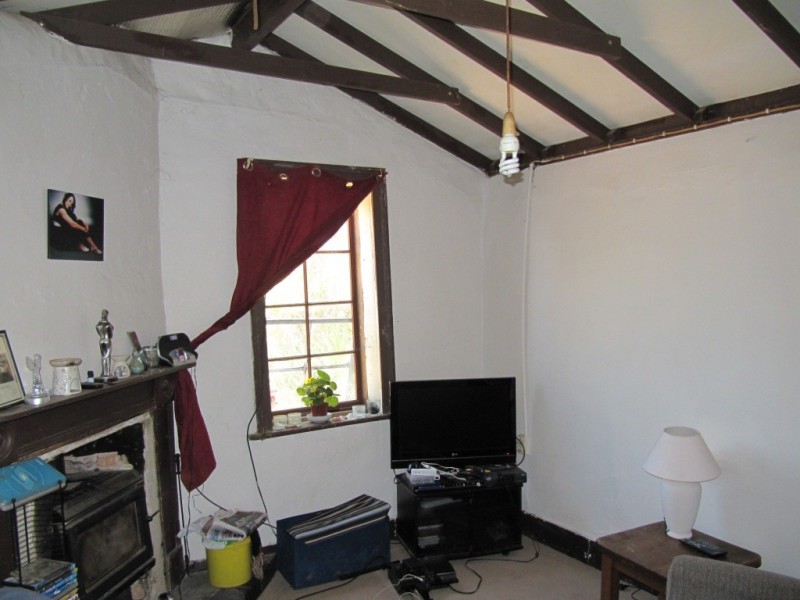 1 Young Street, Moonta Mines SA 5558