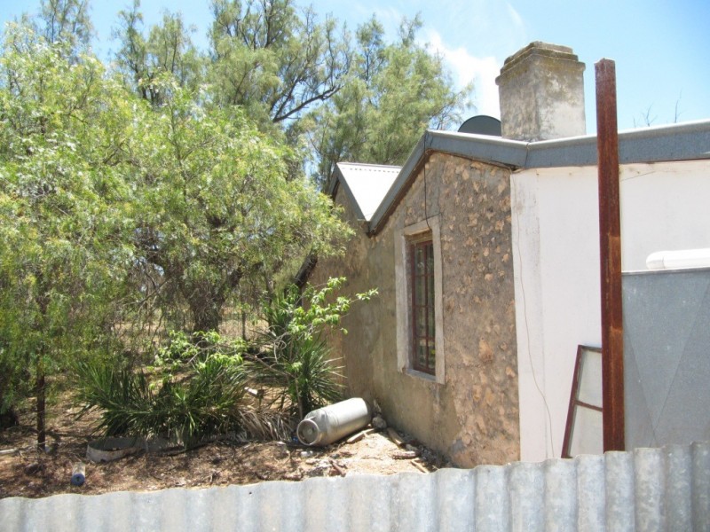 1 Young Street, Moonta Mines SA 5558