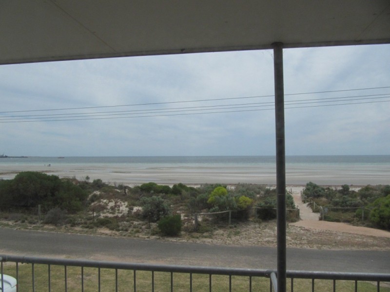 51 Esplanade, North Beach SA 5556