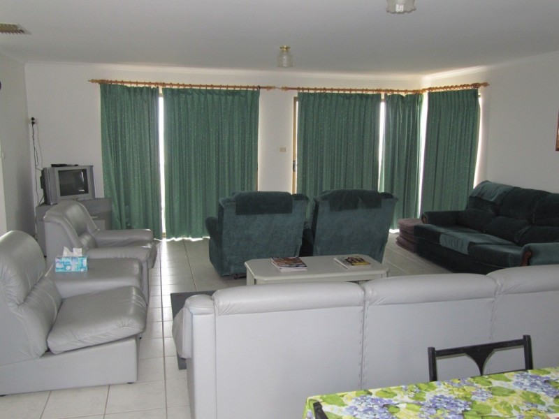 51 Esplanade, North Beach SA 5556