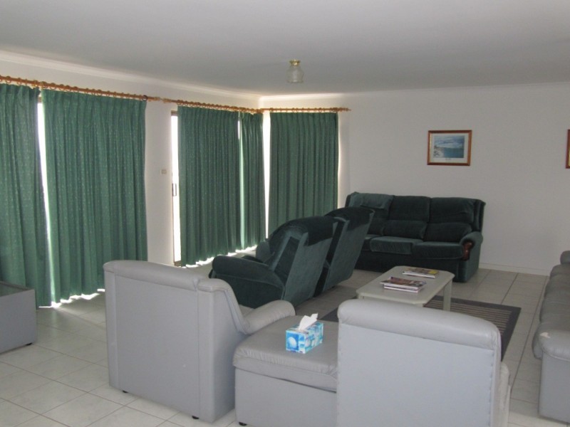 51 Esplanade, North Beach SA 5556