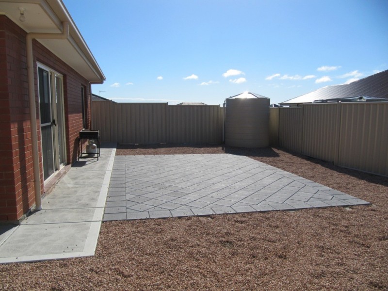 4 Albatross Street, Wallaroo SA 5556