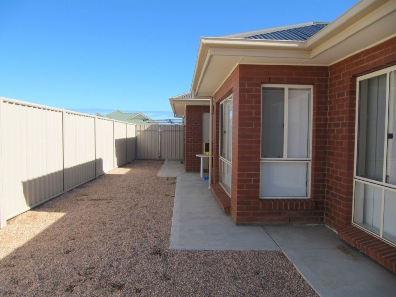 4 Albatross Street, Wallaroo SA 5556