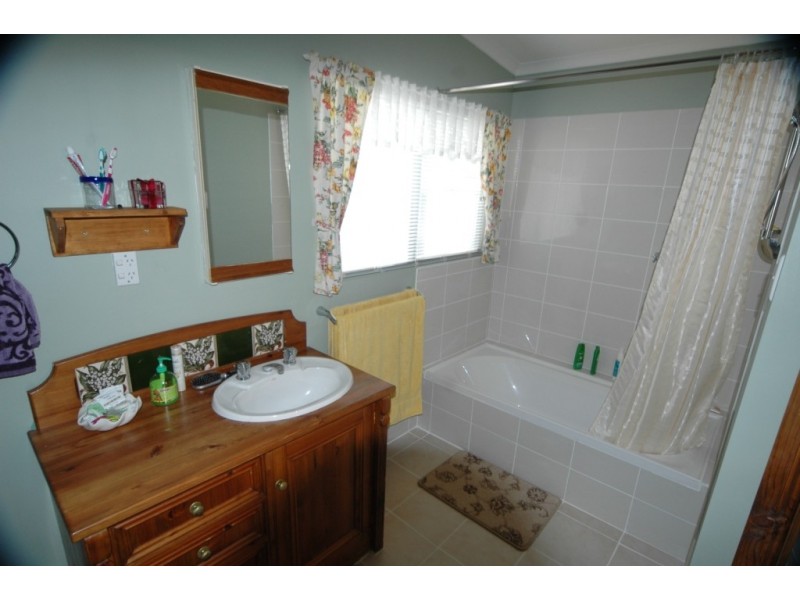 10 Leonard Street, Wallaroo SA 5556