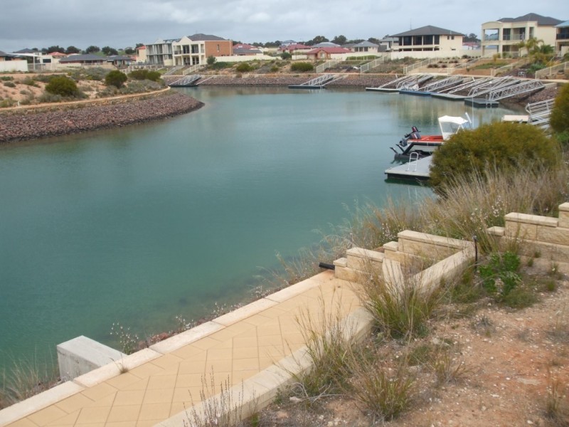 24 Stately Way, Wallaroo SA 5556