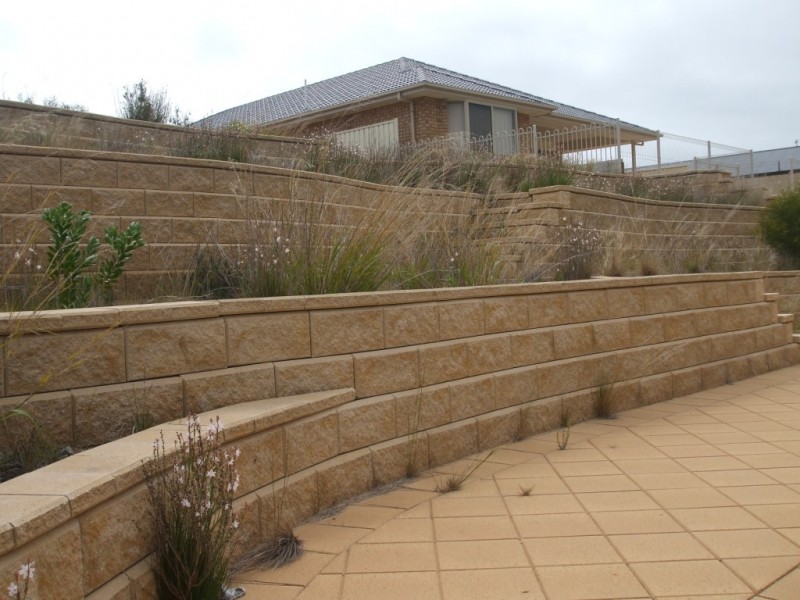 24 Stately Way, Wallaroo SA 5556