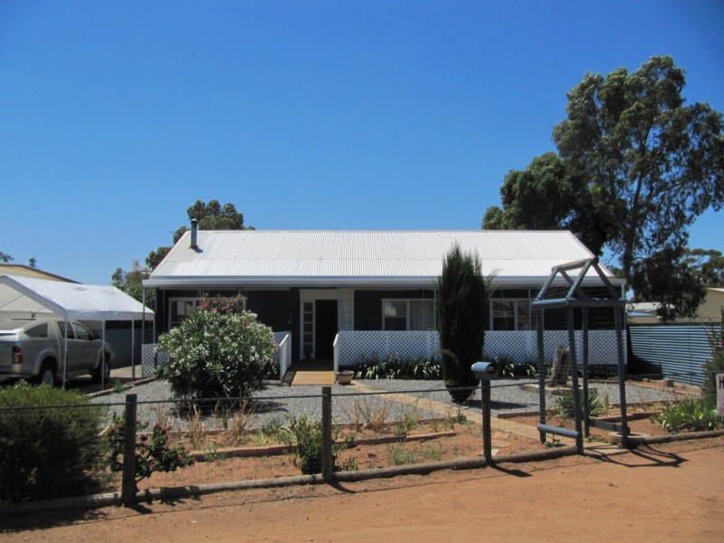 2 Whittier Street, Crystal Brook SA 5523