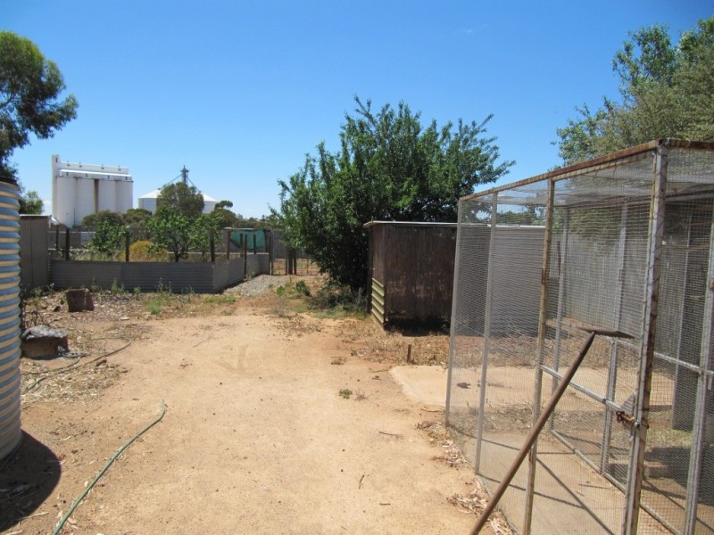 2 Whittier Street, Crystal Brook SA 5523