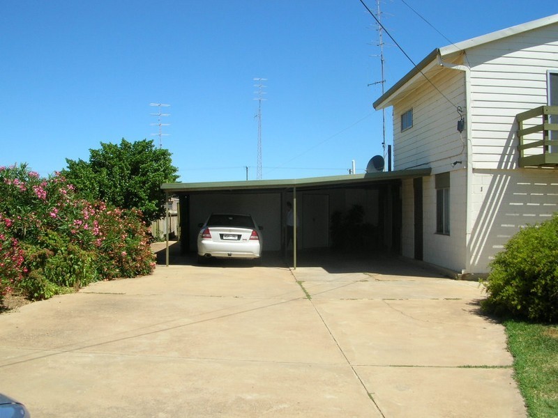 1 Woodforde Drive, North Beach SA 5556