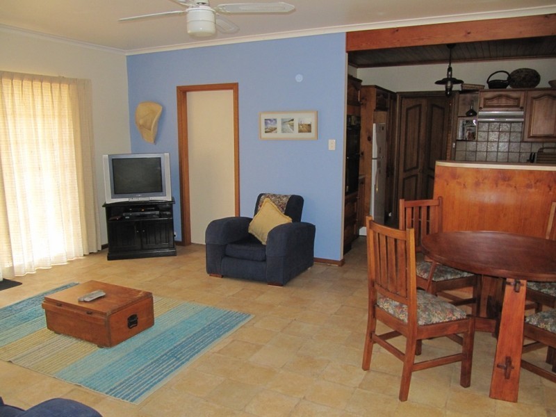 25 Rossiters Road, Moonta Bay SA 5558