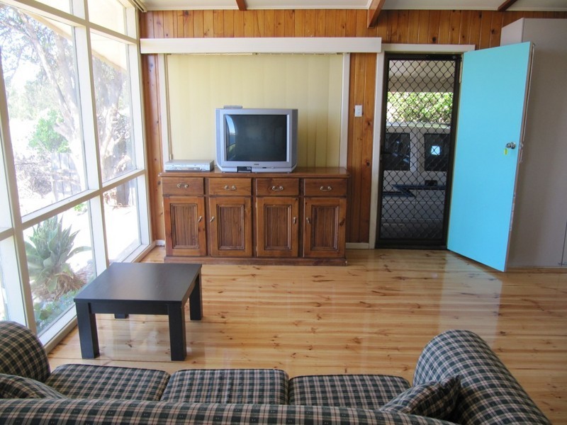 18 Carleton Crescent, Wallaroo SA 5556