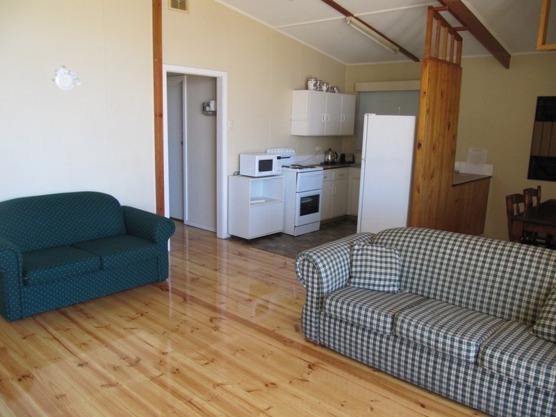 18 Carleton Crescent, Wallaroo SA 5556