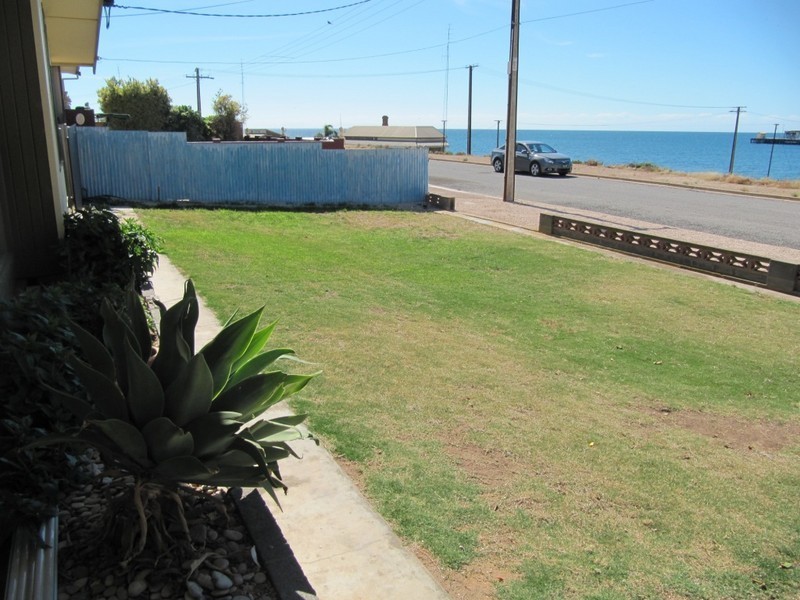 18 Carleton Crescent, Wallaroo SA 5556