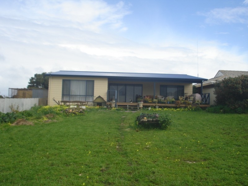 4 Beach Road, Coobowie SA 5583
