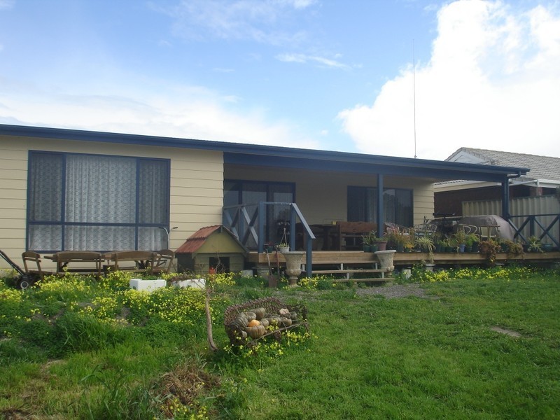 4 Beach Road, Coobowie SA 5583