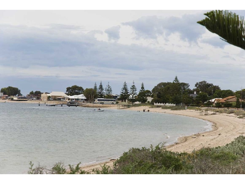 1 Kempe Street, Port Vincent SA 5581