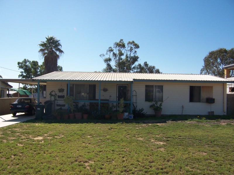 8 Chick Place, Kalbarri WA 6536