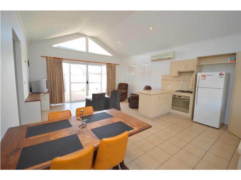 4/4 Seakist Retreat, Kalbarri WA 6536