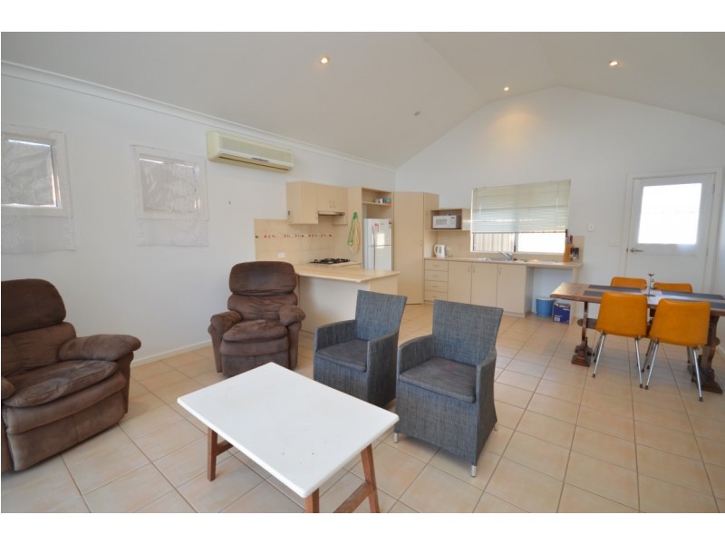 4/4 Seakist Retreat, Kalbarri WA 6536