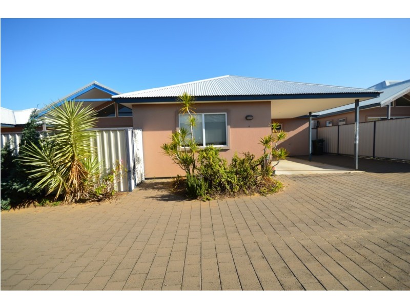 4/4 Seakist Retreat, Kalbarri WA 6536