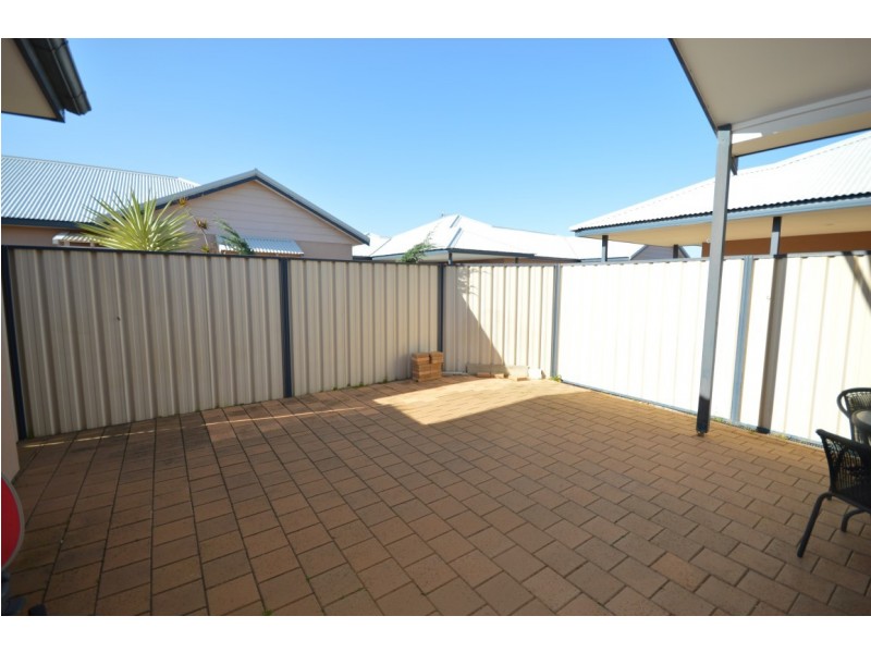 4/4 Seakist Retreat, Kalbarri WA 6536