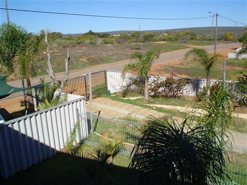 2/24 Hasleby Street, Kalbarri WA 6536