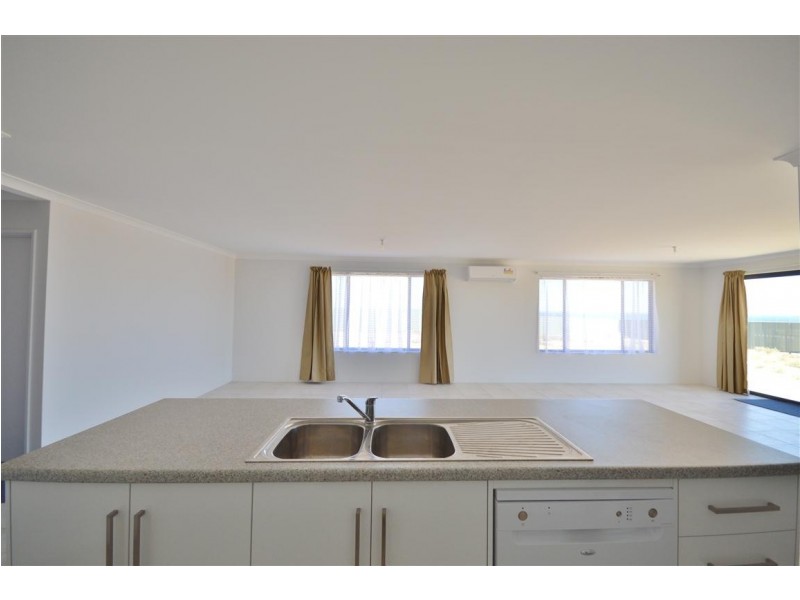 18 Castaway Street, Kalbarri WA 6536