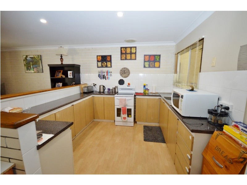8 B Penn Street, Kalbarri WA 6536