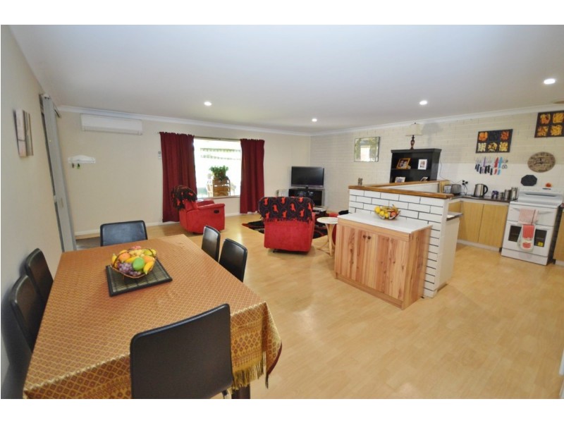 8 B Penn Street, Kalbarri WA 6536