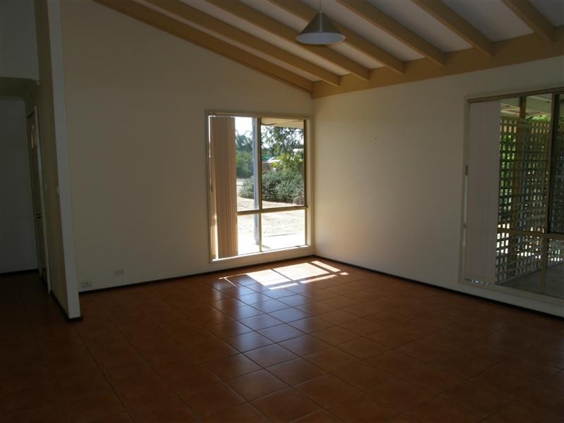 24 Batavia Circle, Kalbarri WA 6536