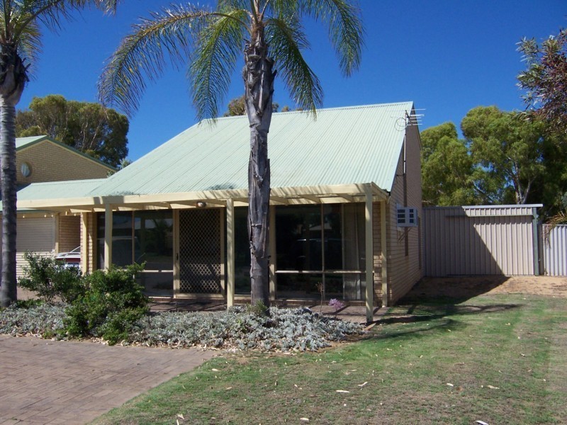 2/19 Gantheaume Crescent, Kalbarri WA 6536