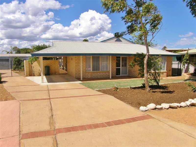 3 Batavia Circle, Kalbarri WA 6536