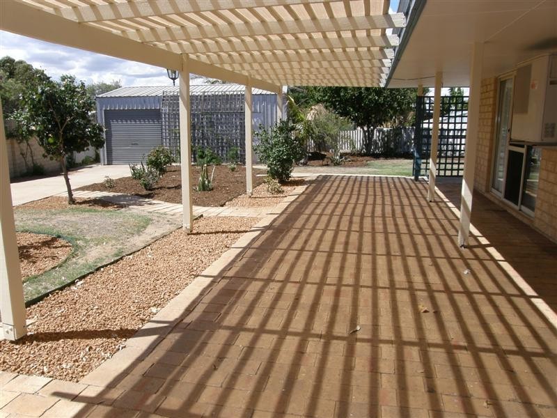 3 Batavia Circle, Kalbarri WA 6536