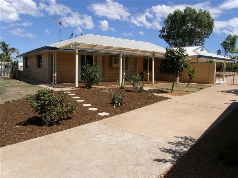 3 Batavia Circle, Kalbarri WA 6536
