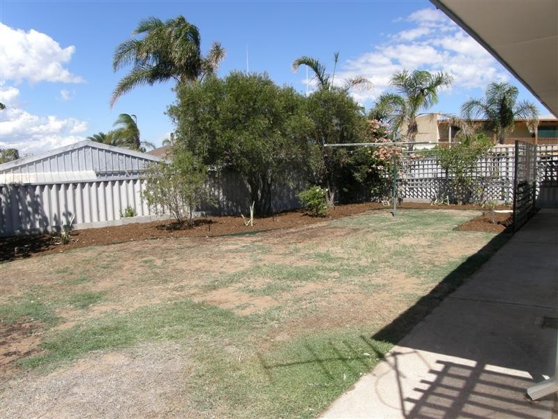 3 Batavia Circle, Kalbarri WA 6536