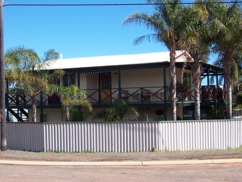 24 Hasleby St – Osprey Retreat, Kalbarri WA 6536