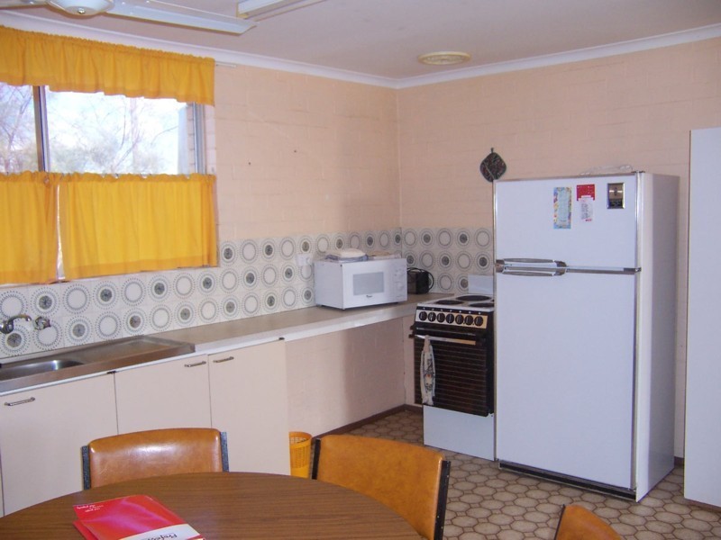 Unit 4 Sun River Chalets, Nanda Drive, Kalbarri WA 6536