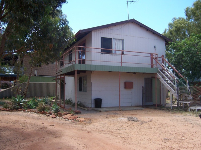 7  Maver, Kalbarri WA 6536