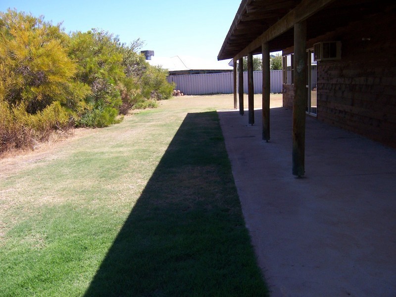 6 Salamit Place, Kalbarri WA 6536