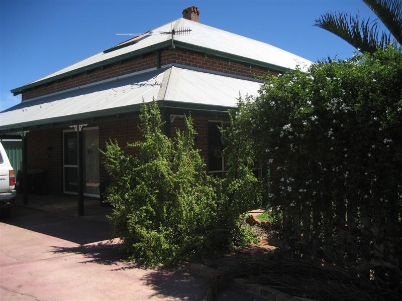 18 Gantheaume Crescent, Kalbarri WA 6536