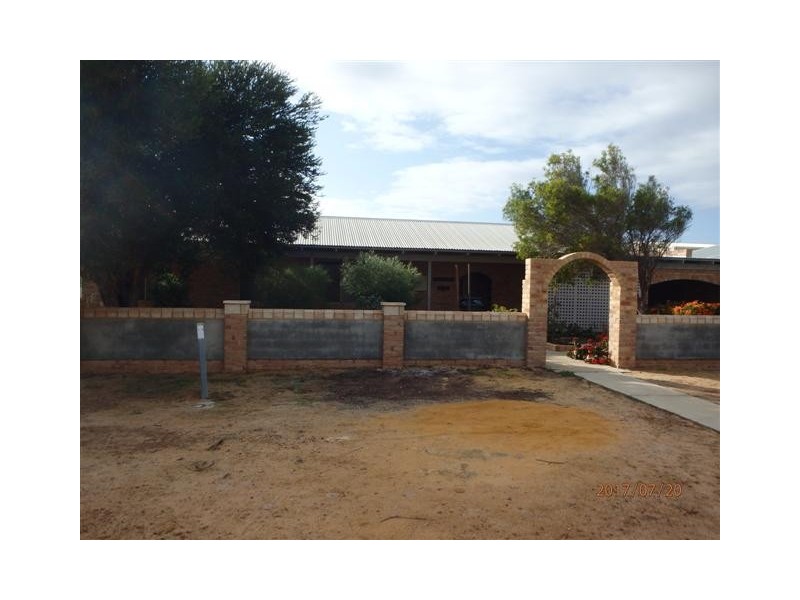1 Gliddon Avenue, Kalbarri WA 6536