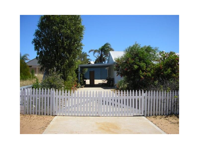 9 Seakist Retreat, Kalbarri WA 6536