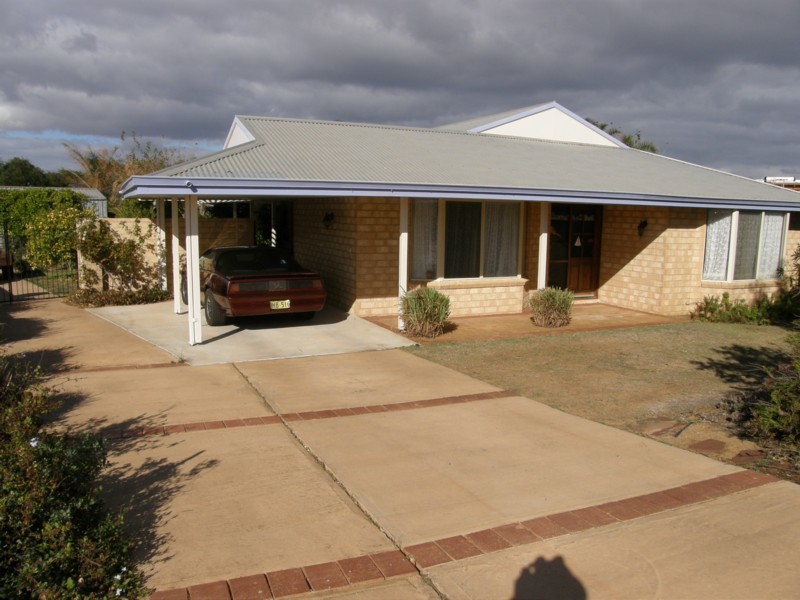 3 Batavia Circle, Kalbarri WA 6536